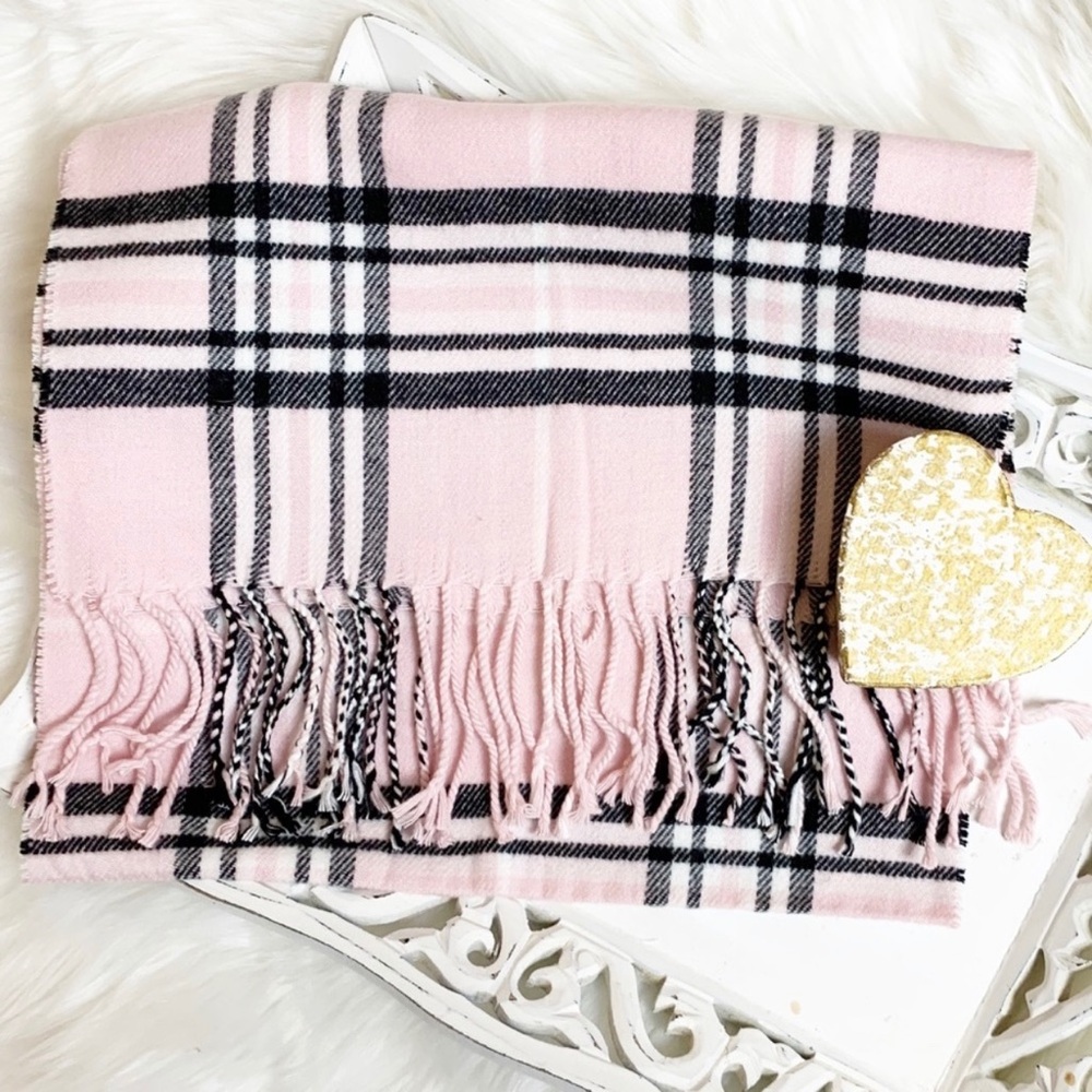 5🌟 RATED - 100% Cashmere Pink Plaid Scarf - Picture 7 of 7
